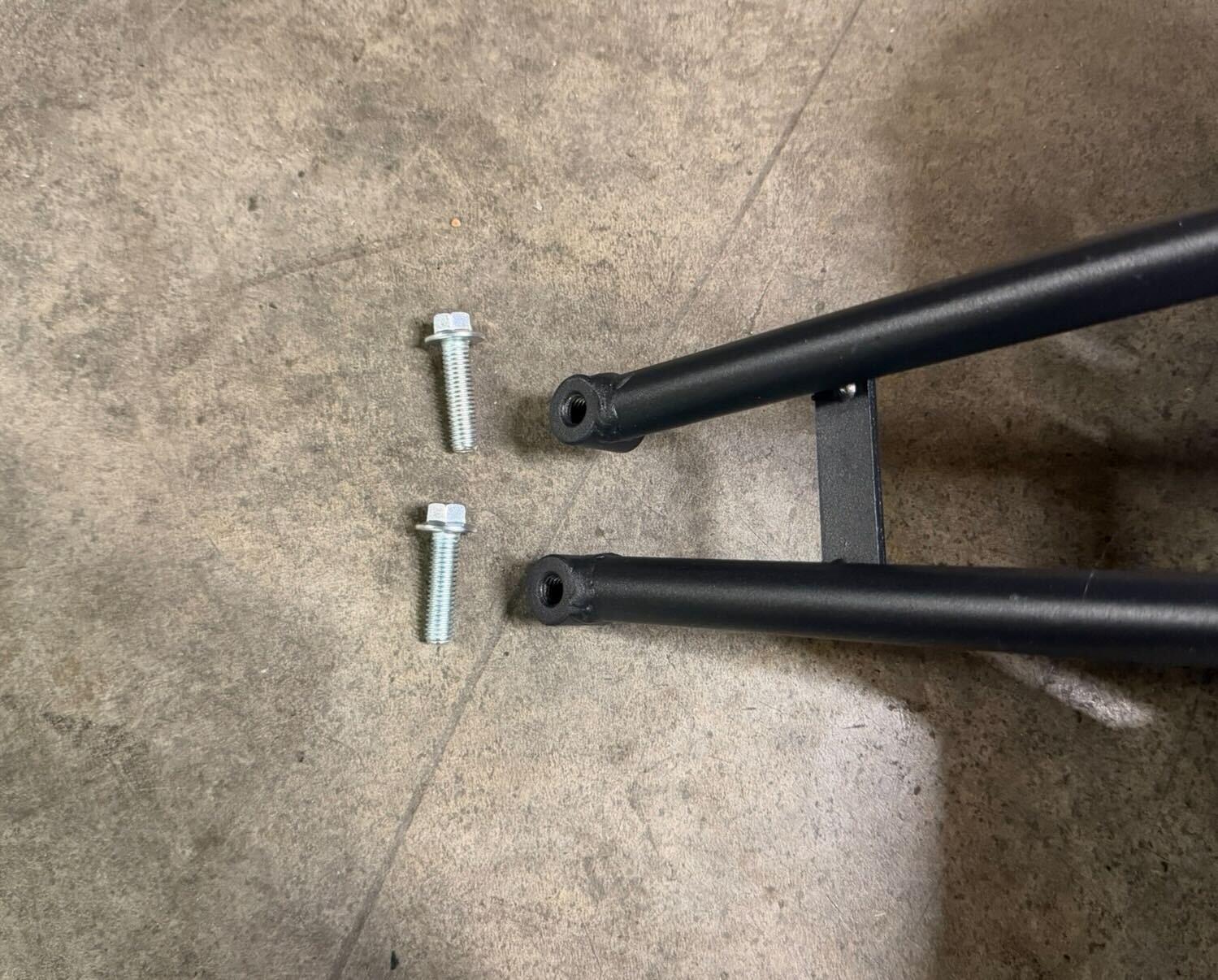 Bracket slot positions highlighted