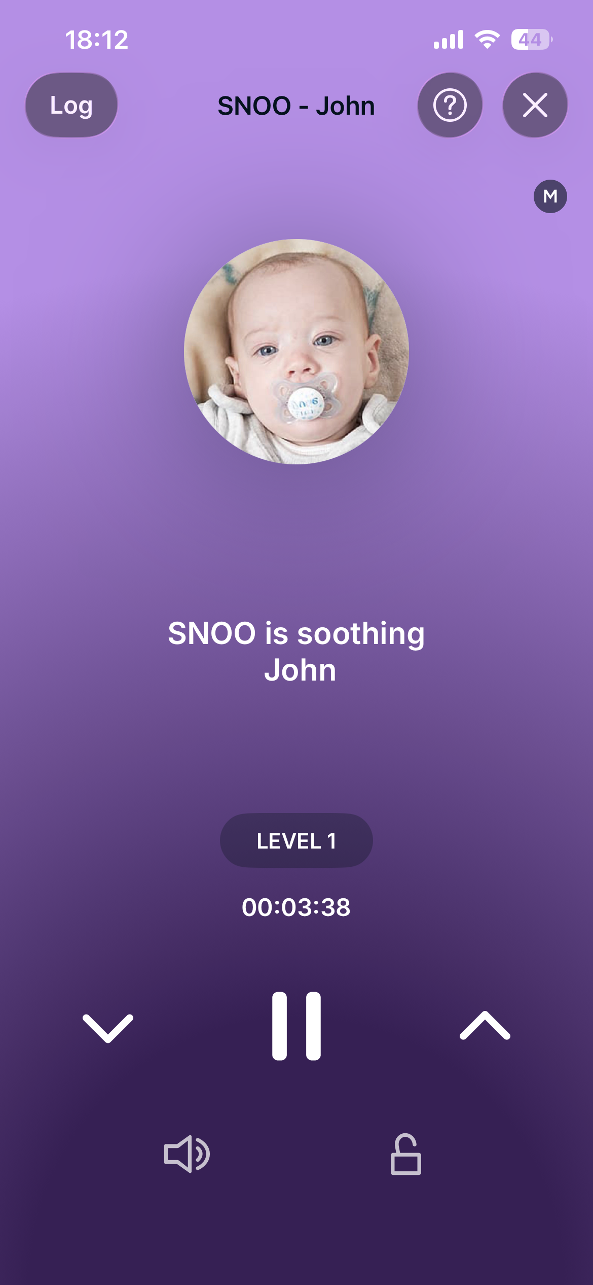 How do I navigate through the Happiest Baby App? SNOO Dashboard.jpeg