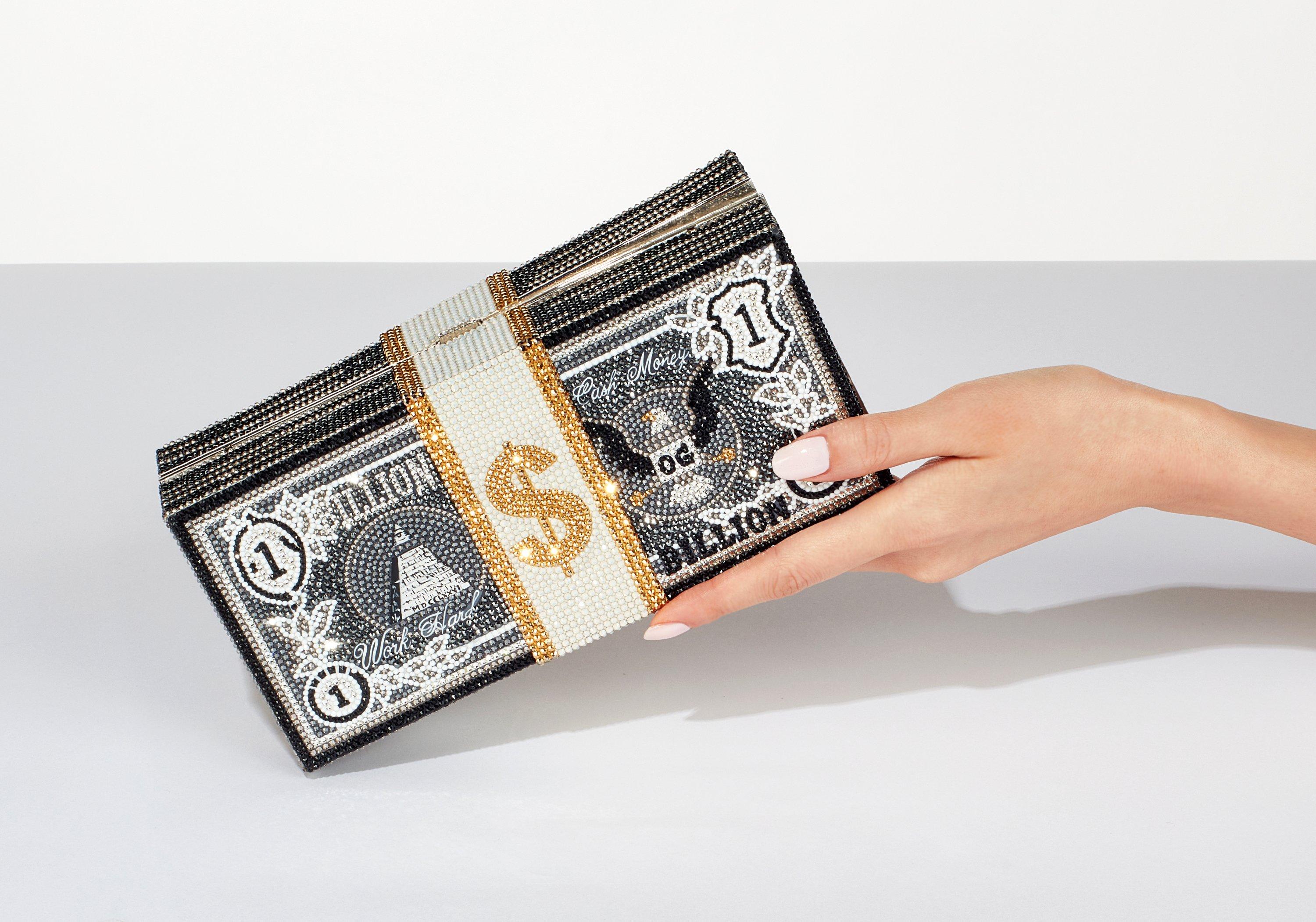 Returns & Refunds