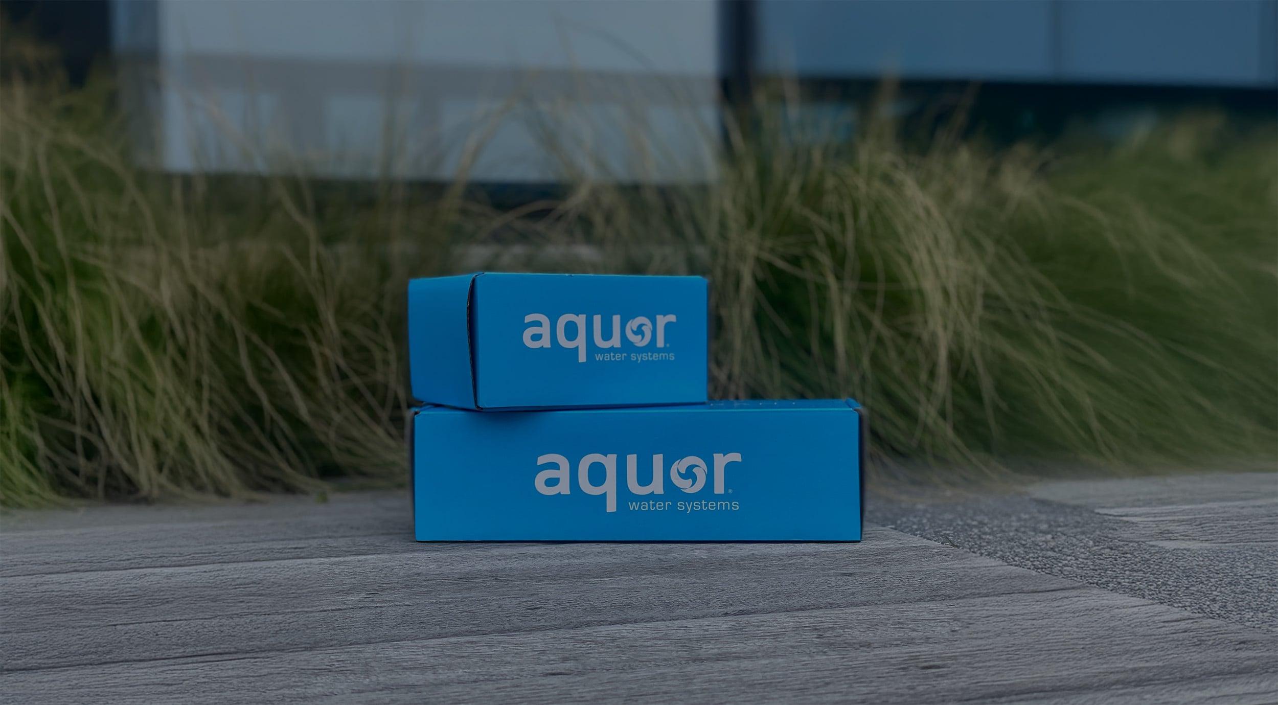 Shipping & Returns