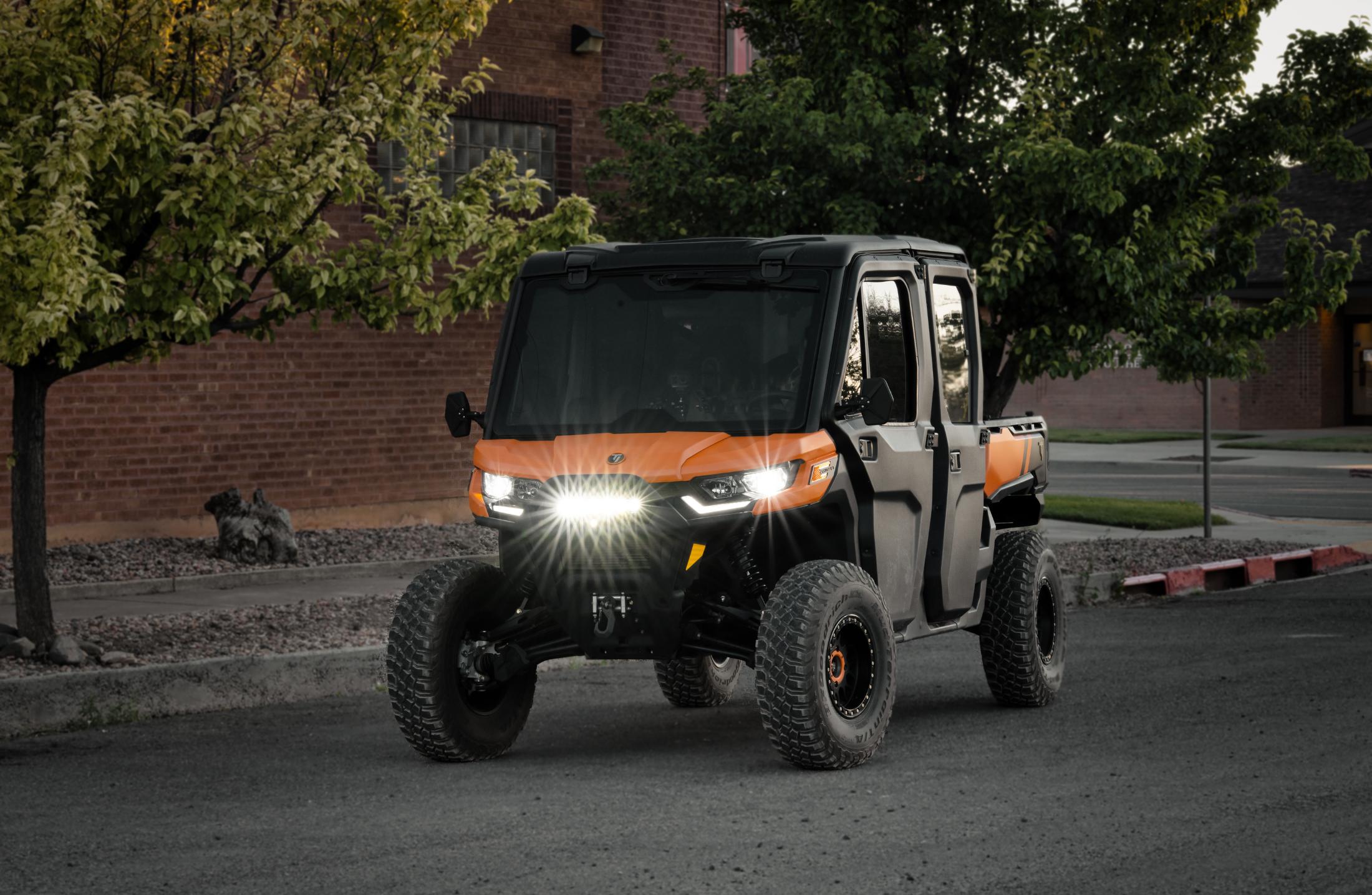 CAN-AM DEFENDER