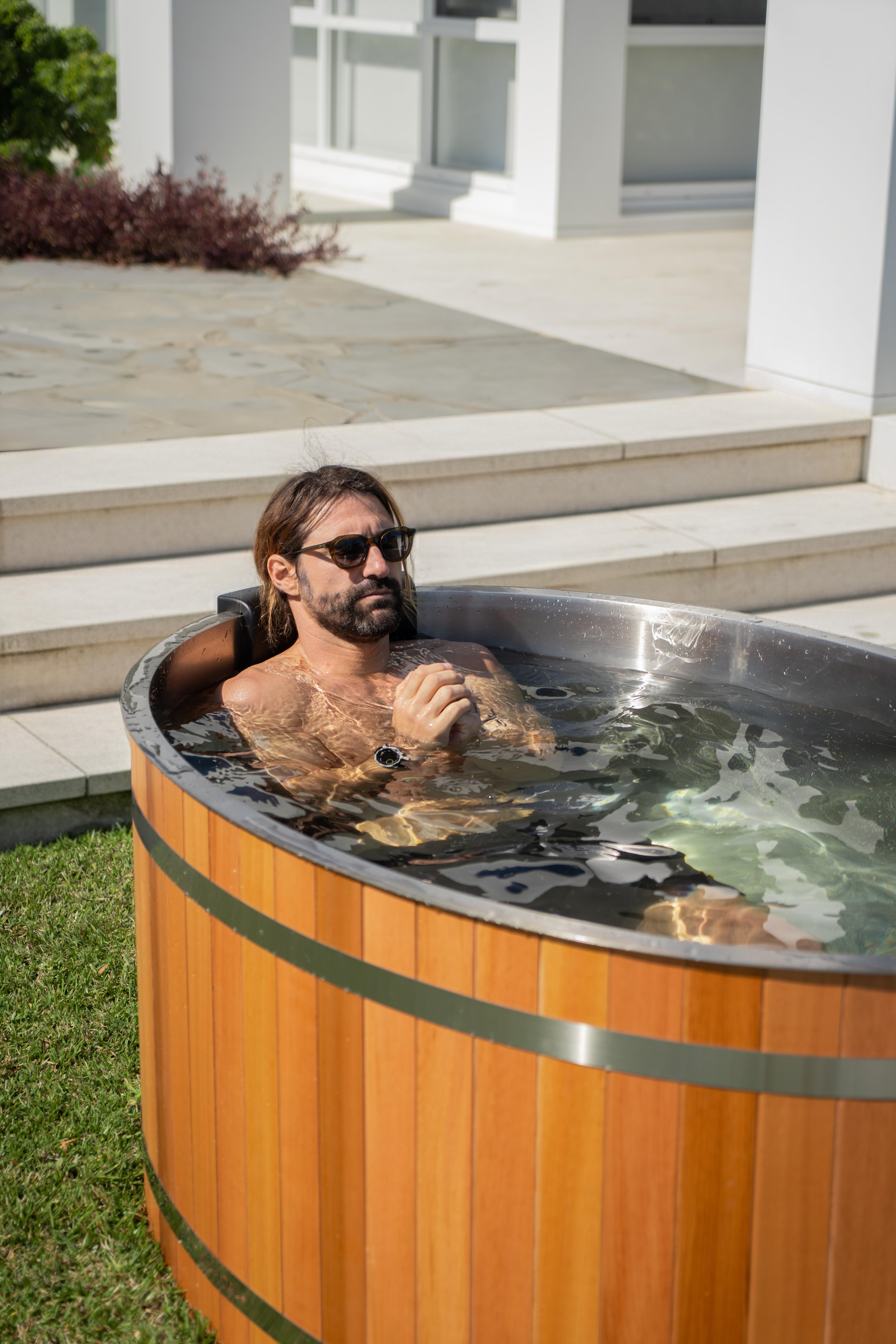 Vital+ Cedar Wood & Stainless Steel Ice Bath