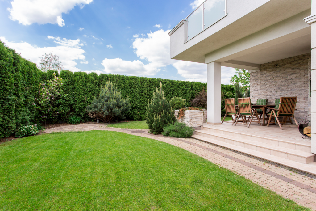 Simple, well maintained garden